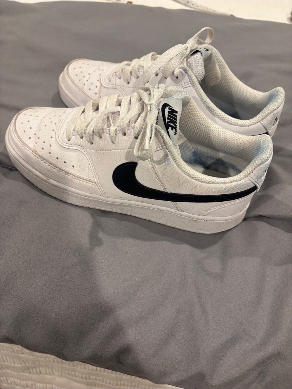 Nike Women’s Court Vision Sneakers 7.5 - Picture 5 of 7